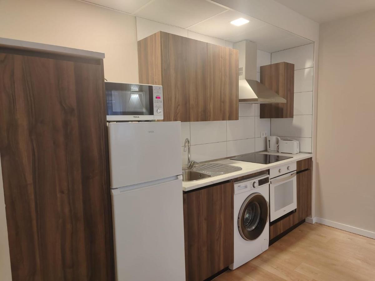 Apartamentos Picasso Alcalá de Henares Exteriör bild