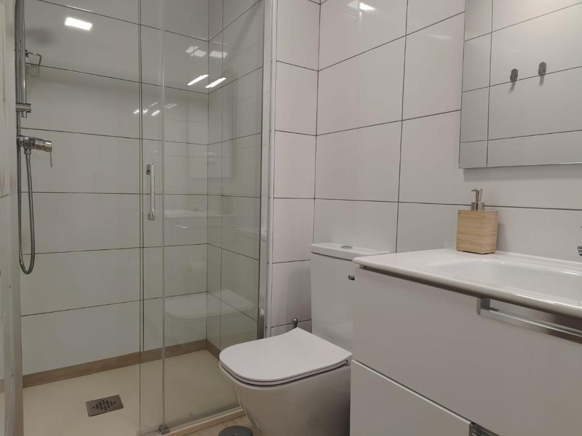 Apartamentos Picasso Alcalá de Henares Exteriör bild