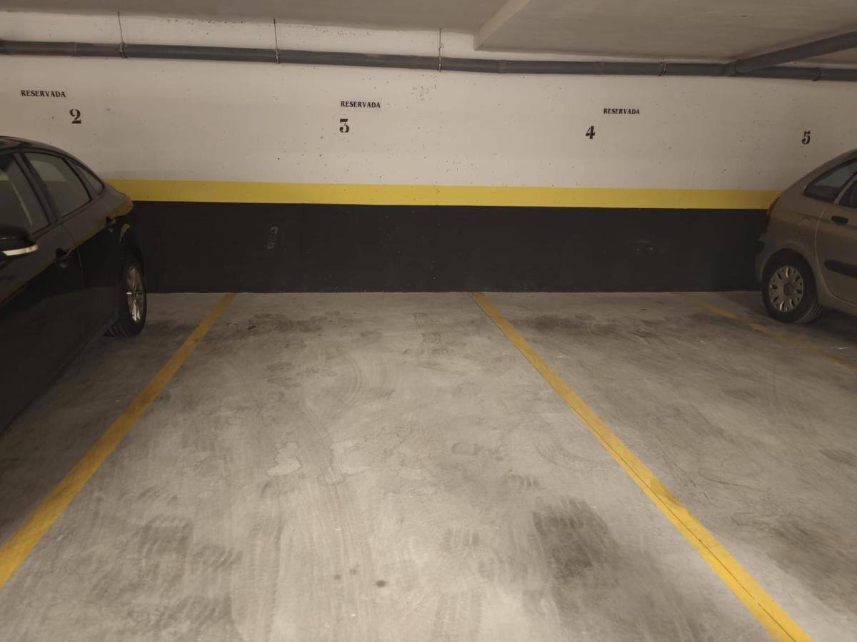 Apartamentos Picasso Alcalá de Henares Exteriör bild
