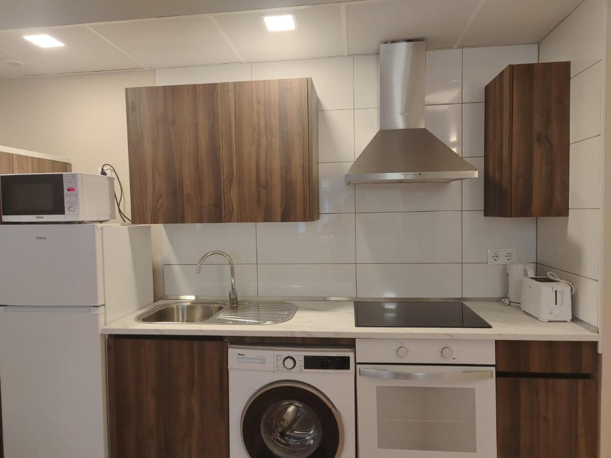 Apartamentos Picasso Alcalá de Henares Exteriör bild