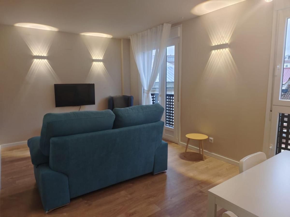 Apartamentos Picasso Alcalá de Henares Exteriör bild