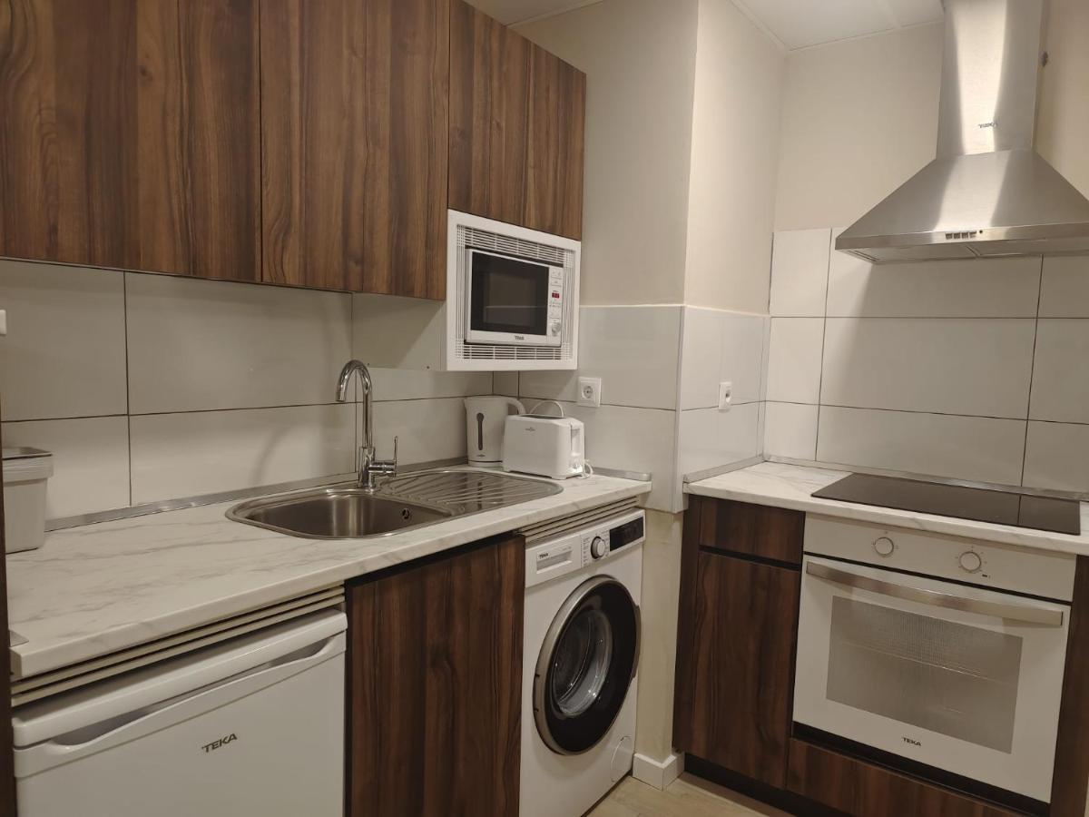 Apartamentos Picasso Alcalá de Henares Exteriör bild